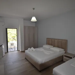 Bujtina Eleni Albania