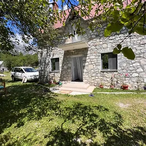 Bujtina Milani Albania