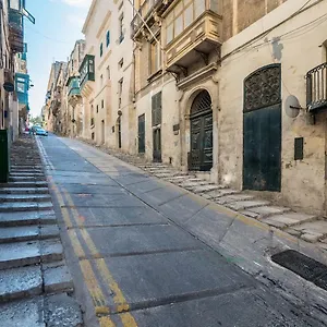 Kampnar Living 3* La Valletta