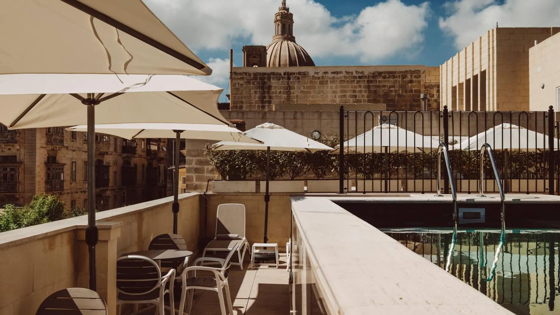 Hotel San Karlu La La Valletta 3*,  Malta