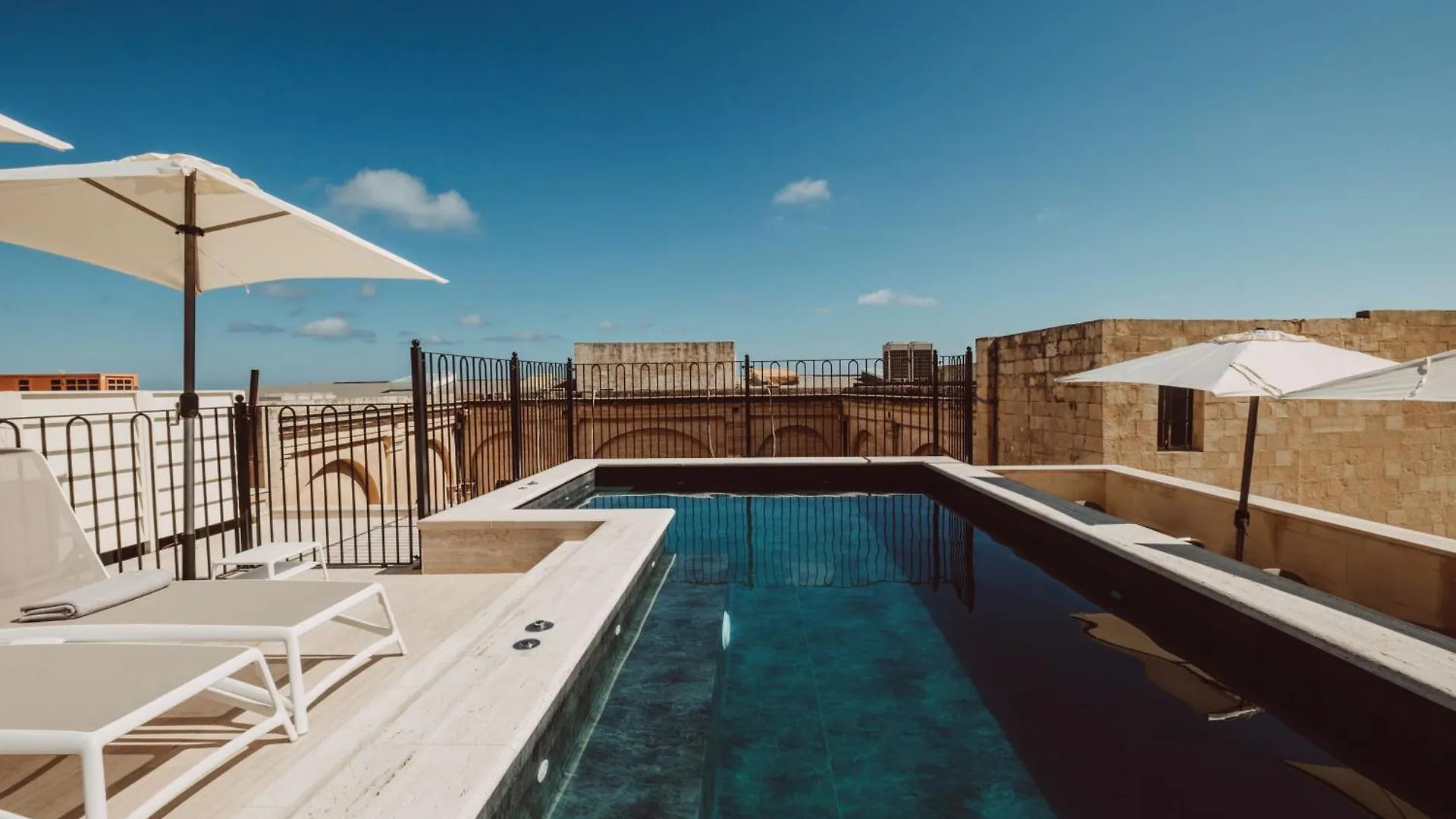 Hotel San Karlu La La Valletta 3*,